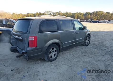 2010 Dodge Grand Caravan Sxt from USA, damaged, VIN 2D4RN5DX5AR394232
